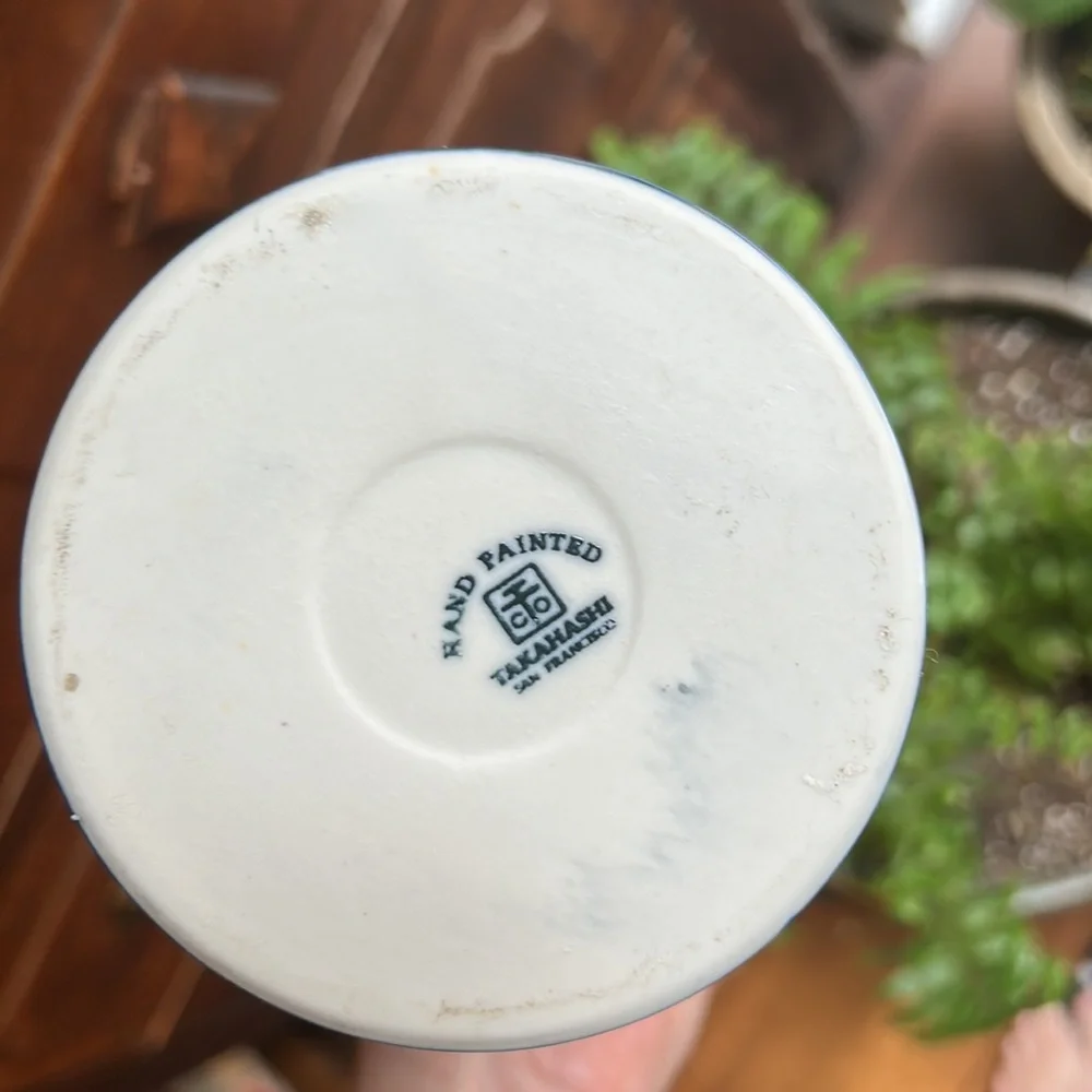 Hand Painted TAKAHASHI San Francisco Blue and White Floral Vase - Picture 3 of 10